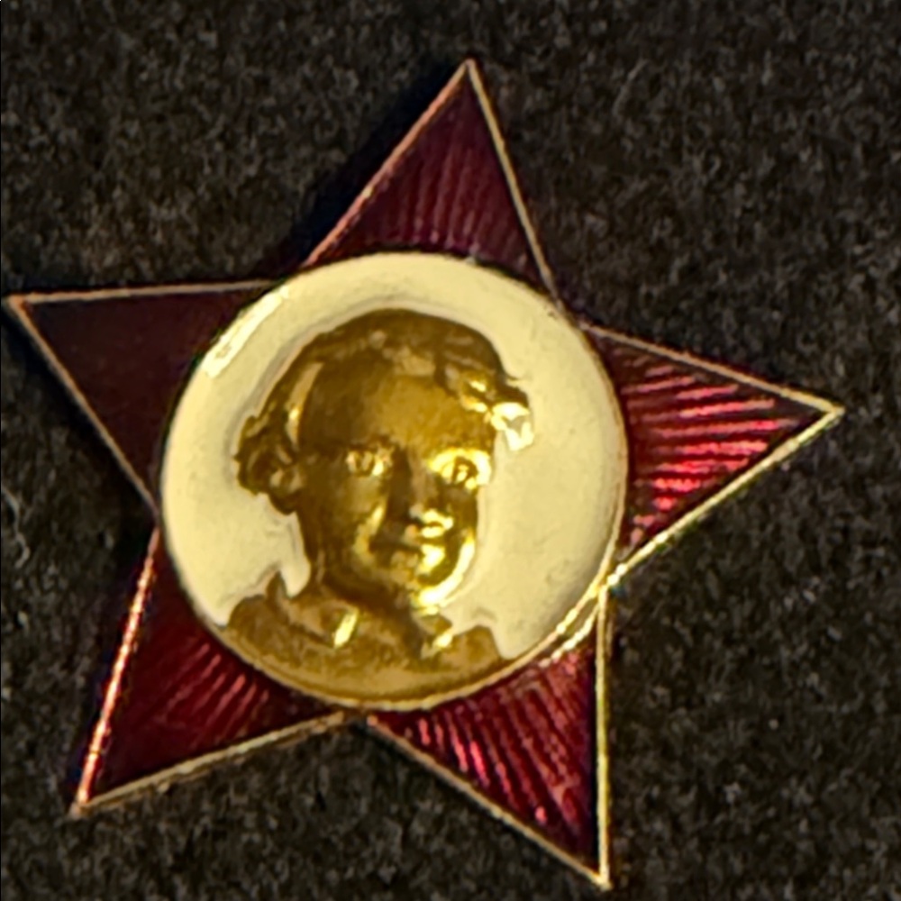 Vintage Soviet Russian Red Enamel Metal Communist USSR Little Octobrist Pin 🐈‍⬛